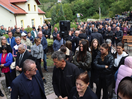 FOTO: Obilježena 31. obljetnica stradanja Hrvata na Uzdolu