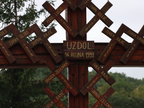 FOTO: Obilježena 31. obljetnica stradanja Hrvata na Uzdolu