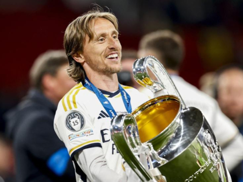 Luka Modrić postao najtrofejniji igrač u povijesti Reala