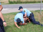 Policajci poljoprivredniku slomili rebro