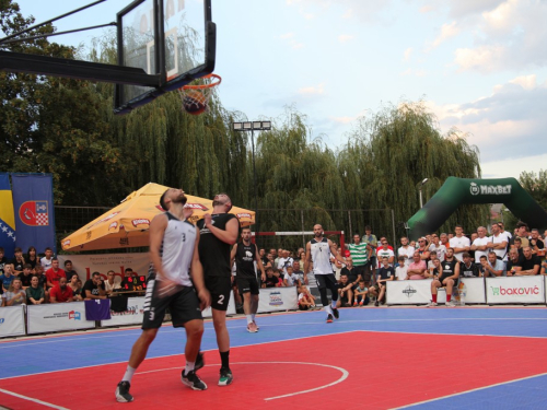 FOTO: 'Vlasenica IN Domić' pobjednik 22. Streetball Rama - Davor Ivančić Dačo