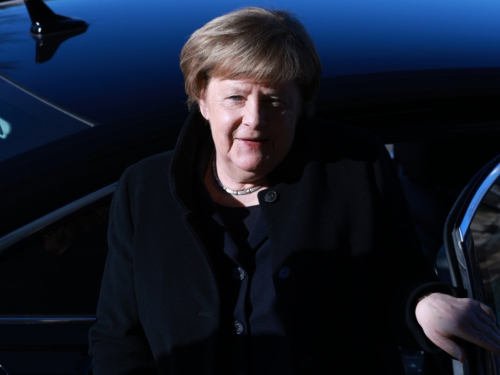 Merkel: Europa bi mogla biti smrvljena