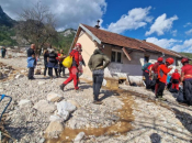 Apel iz sela Zlate: ''Pokušavaju krasti od humanitarne pomoći, prijavljuju nepostojeću štetu''