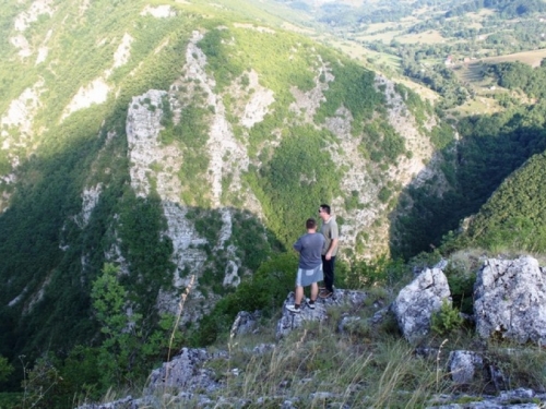 Zemlja grobova: Tajne Gornje i Donje Vasti