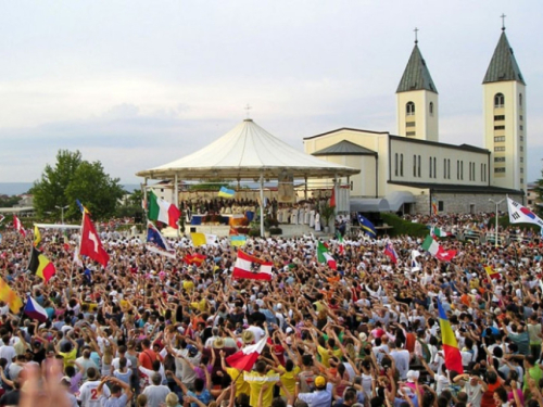 Mladifest Međugorje zbog sigurnosti zabranjuje upotrebu dronova tijekom festivala