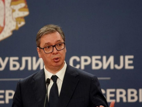 Vučić o političarima iz BiH: Imamo posla s luđacima