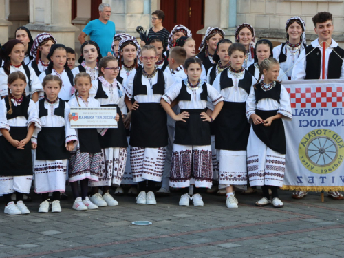 FOTO: 3. večer folklora u Prozoru - ''Običaje svoje zaboravit neću''