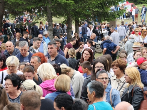 FOTO/VIDEO: Tisuće vjernika na Kedžari proslavilo ''Divin dan''