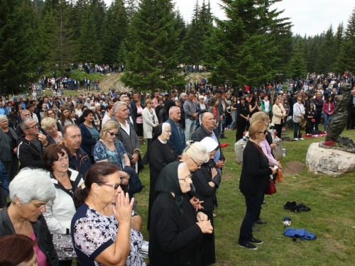 FOTO/VIDEO: Tisuće vjernika na Kedžari proslavilo ''Divin dan''