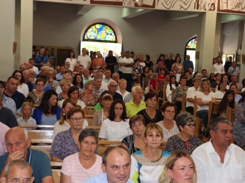 FOTO: Fra Ivo Tadić na Šćitu proslavio 25 godina svećeništva