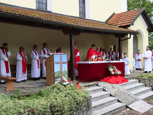 FOTO: Obilježena 31. obljetnica stradanja Hrvata na Uzdolu