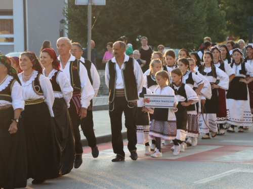 FOTO: 3. večer folklora u Prozoru - ''Običaje svoje zaboravit neću''