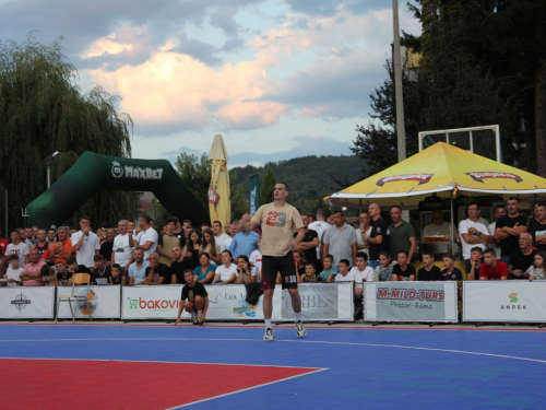 FOTO: 'Vlasenica IN Domić' pobjednik 22. Streetball Rama - Davor Ivančić Dačo