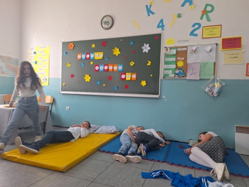 FOTO: Priredba povodom Majčinog dana u područnoj školi na Lugu