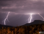 FOTO: Munje parale nebo nad Ramom