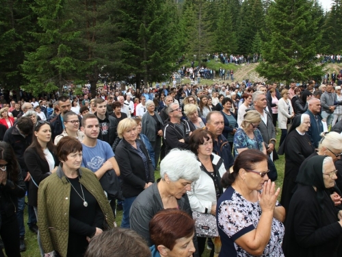 FOTO/VIDEO: Tisuće vjernika na Kedžari proslavilo ''Divin dan''