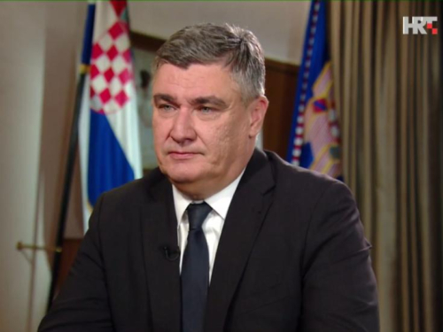 Milanović pobjednički govor započeo riječima: ''Bit ću kratak. Hrvatska, hvala ti! Hvala BiH''