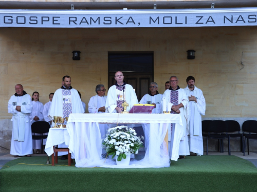 FOTO/VIDEO: Misa Uočnica na Šćitu - Velika Gospa 2024.