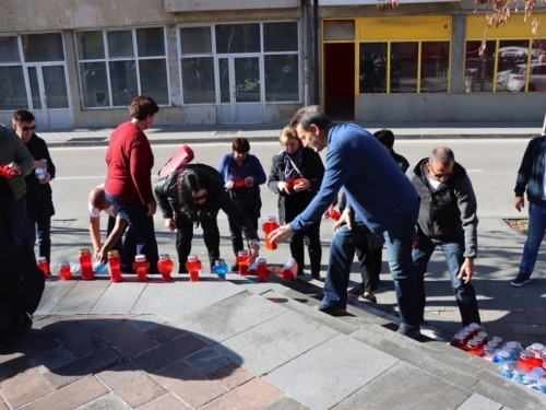 FOTO: Povodom Svih svetih u Prozoru zapaljene svijeće za poginule i preminule branitelje