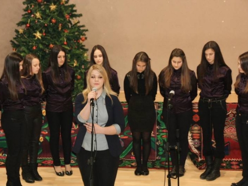 FOTO: Održan Božićni koncert ramskih župa