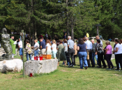 FOTO: Na Vranu služena sv. misa za poginule duvandžije