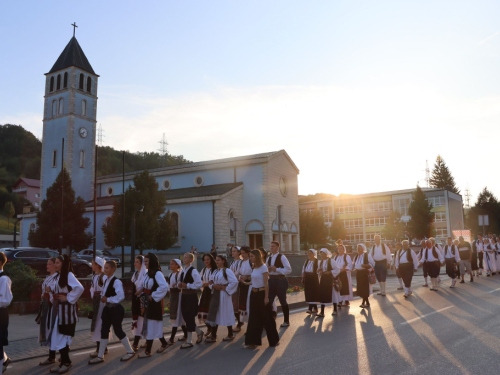 FOTO: 3. večer folklora u Prozoru - ''Običaje svoje zaboravit neću''