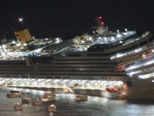 Costa Concordia uspješno uspravljena