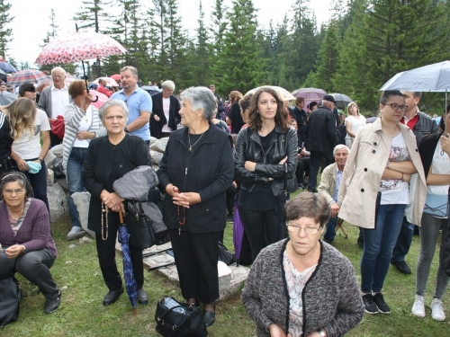 FOTO/VIDEO: Tisuće vjernika na Kedžari proslavilo ''Divin dan''