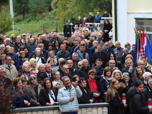 FOTO: Obilježena 31. obljetnica stradanja Hrvata na Uzdolu