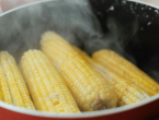 Skuhajte kukuruz za samo 15 minuta: dodajte ovaj sastojak u vodu, bit će gotov za čas