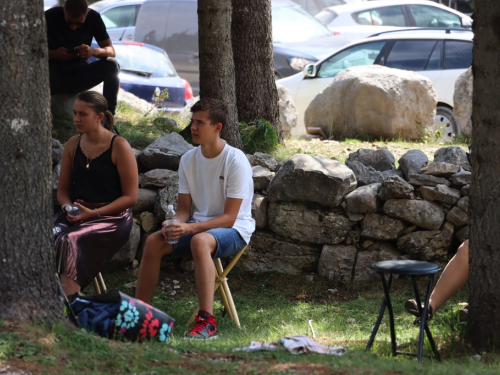 FOTO: Na Vranu služena sv. misa za poginule duvandžije