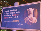 Plakati u Tuzli i Zenici o islamu, hidžabu... podijelili Bošnjake