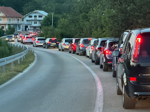 Duga zadržavanja na granicama: Evo gdje su najduže kolone