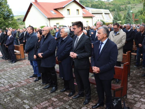 FOTO: Obilježena 31. obljetnica stradanja Hrvata na Uzdolu