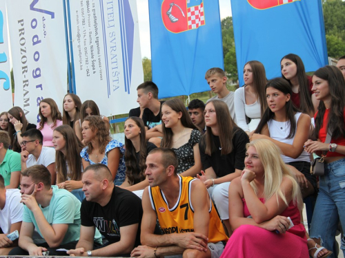 FOTO: 'Vlasenica IN Domić' pobjednik 22. Streetball Rama - Davor Ivančić Dačo