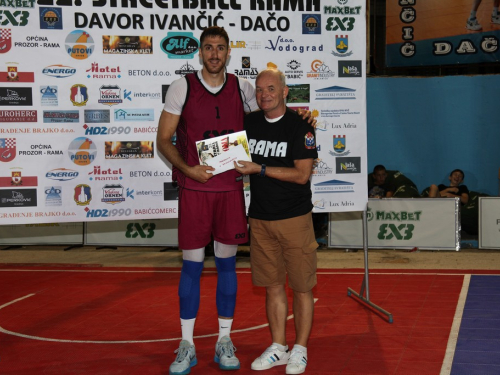 FOTO: 'Vlasenica IN Domić' pobjednik 22. Streetball Rama - Davor Ivančić Dačo