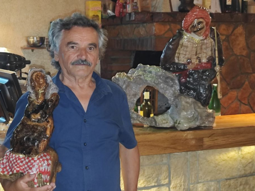 Iz Dubrovnika na Vran planinu: Samouki umjetnik Ante Vukadin i njegove skulpture od drva masline