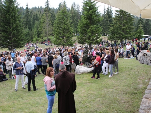 FOTO/VIDEO: Tisuće vjernika na Kedžari proslavilo ''Divin dan''