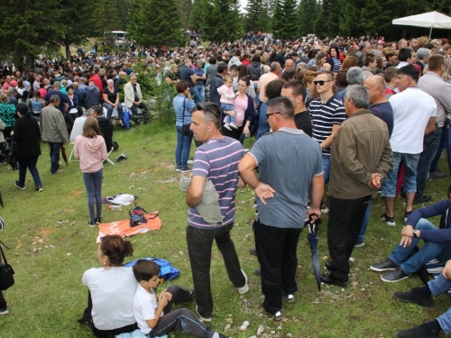 FOTO/VIDEO: Tisuće vjernika na Kedžari proslavilo ''Divin dan''