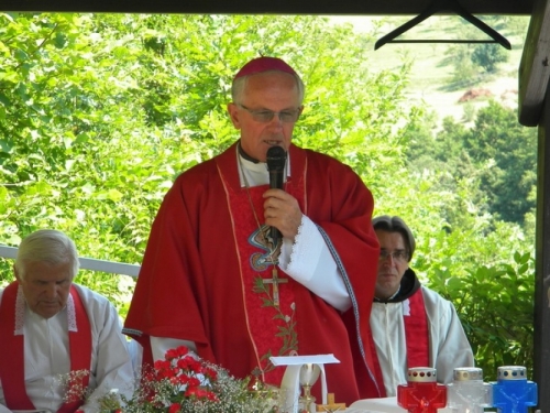 FOTO: 15. hodočašće na grob fra Stjepana Barišića u župi Uzdol