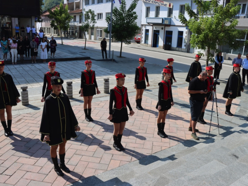 FOTO: Polaganjem vijenaca i svečanom sjednicom započelo obilježavanje Dana općine