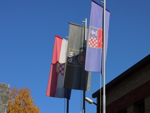 FOTO: Povodom Svih svetih u Prozoru zapaljene svijeće za poginule i preminule branitelje